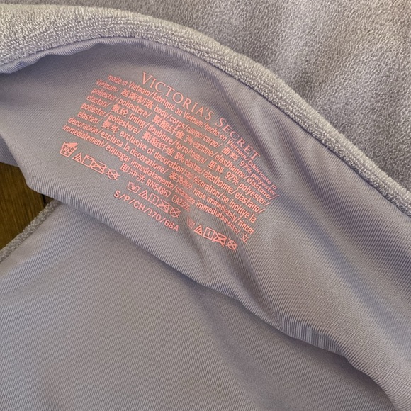 Victoria Secret Swimsuit. Top 34b, bottom small. - Picture 9 of 9